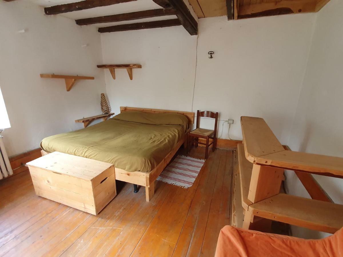 カステルノーヴォ・ネ・モンティ Casa In Sasso - Pietra Di Bismantovaヴィラ エクステリア 写真